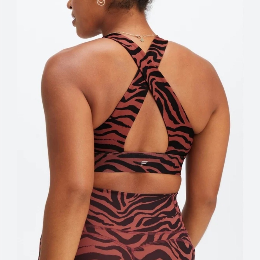 Fabletics Oasis Twist Medium Impact Sports Bra Pink and Black Zebra Size M - Picture 14 of 15